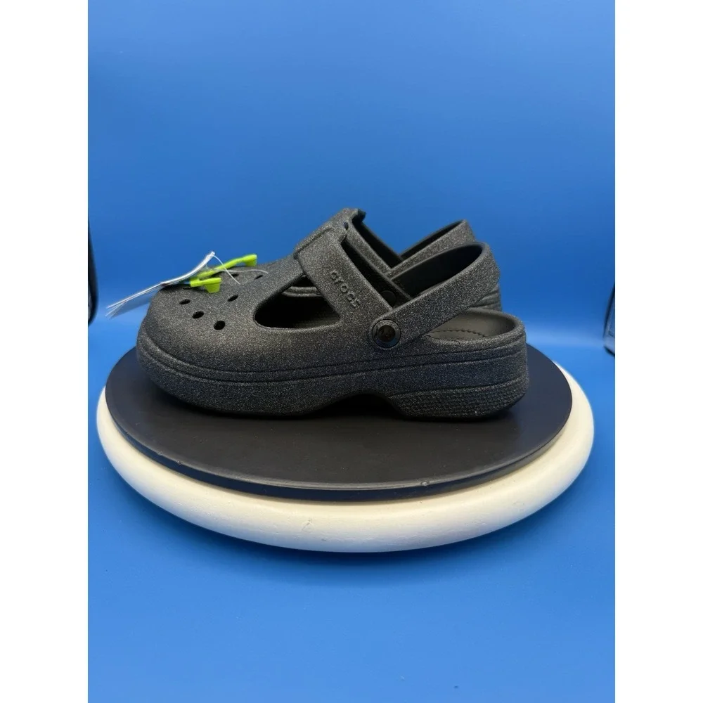 CROCS product details